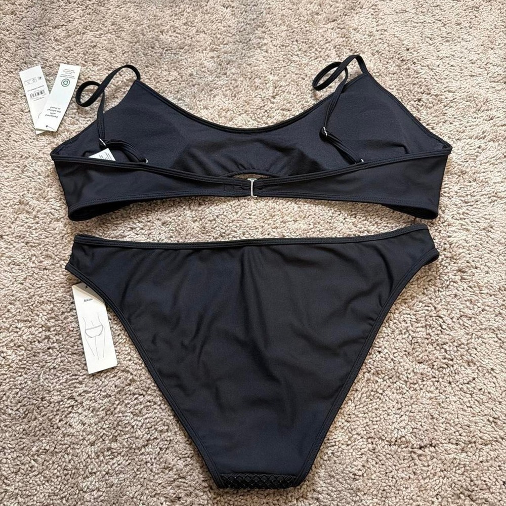 Black bikini set - Picture 3 of 5